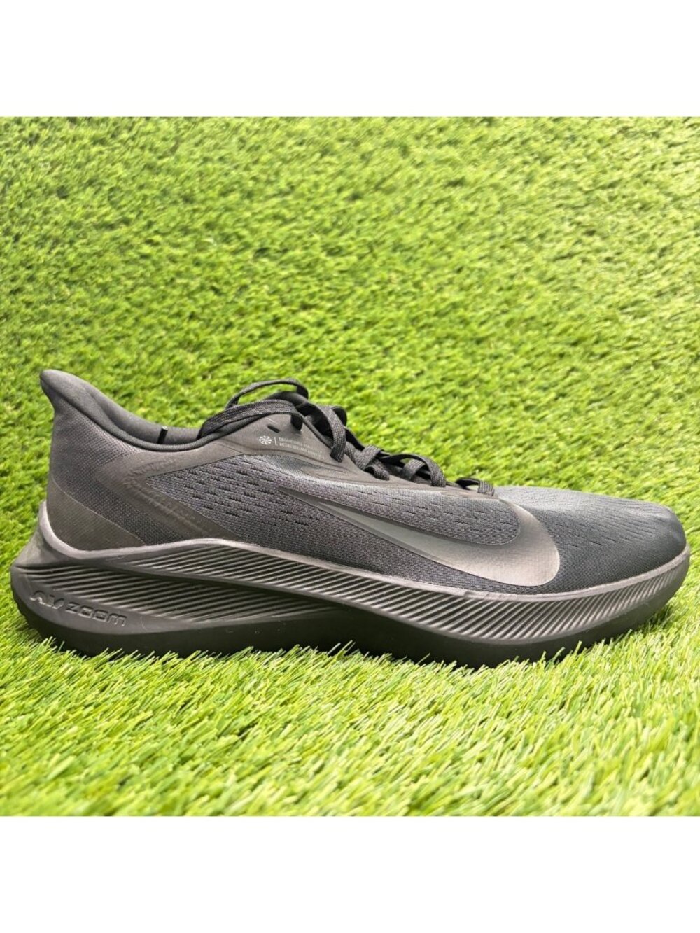 Nike Air Zoom Winflo 7 Mens Size 11 Triple Black Athletic Running Shoes Sneakers